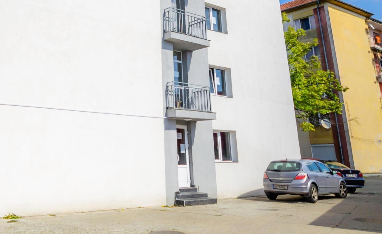 Apartament Cu O Camera Αράντ Εξωτερικό φωτογραφία